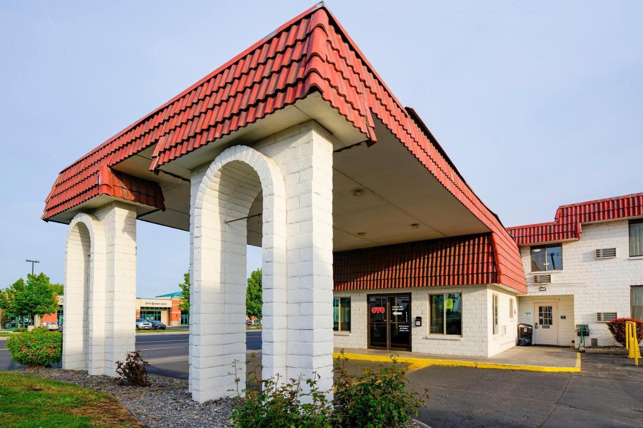 Oyo Hotel Hermiston Or, Downtown Exterior photo