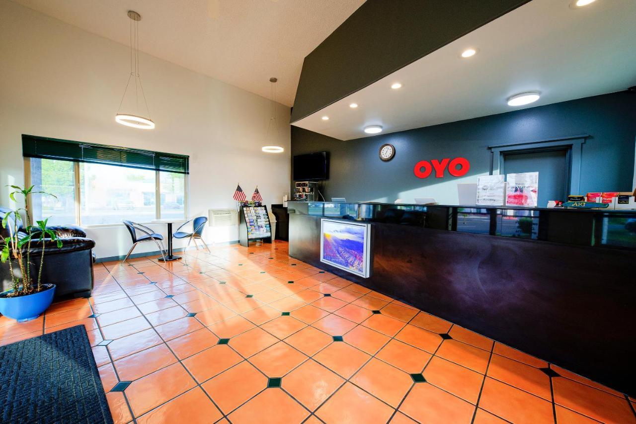 Oyo Hotel Hermiston Or, Downtown Exterior photo